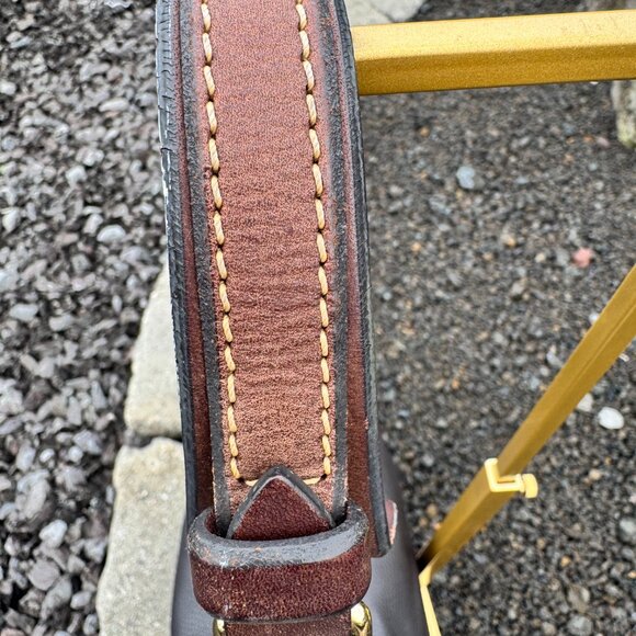 Dooney & Bourke Vintage Dark Brown Pebbled Leather Shoulder Bag - Picture 8 of 11